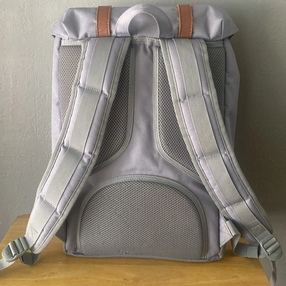 Herschel Supply Company top handle